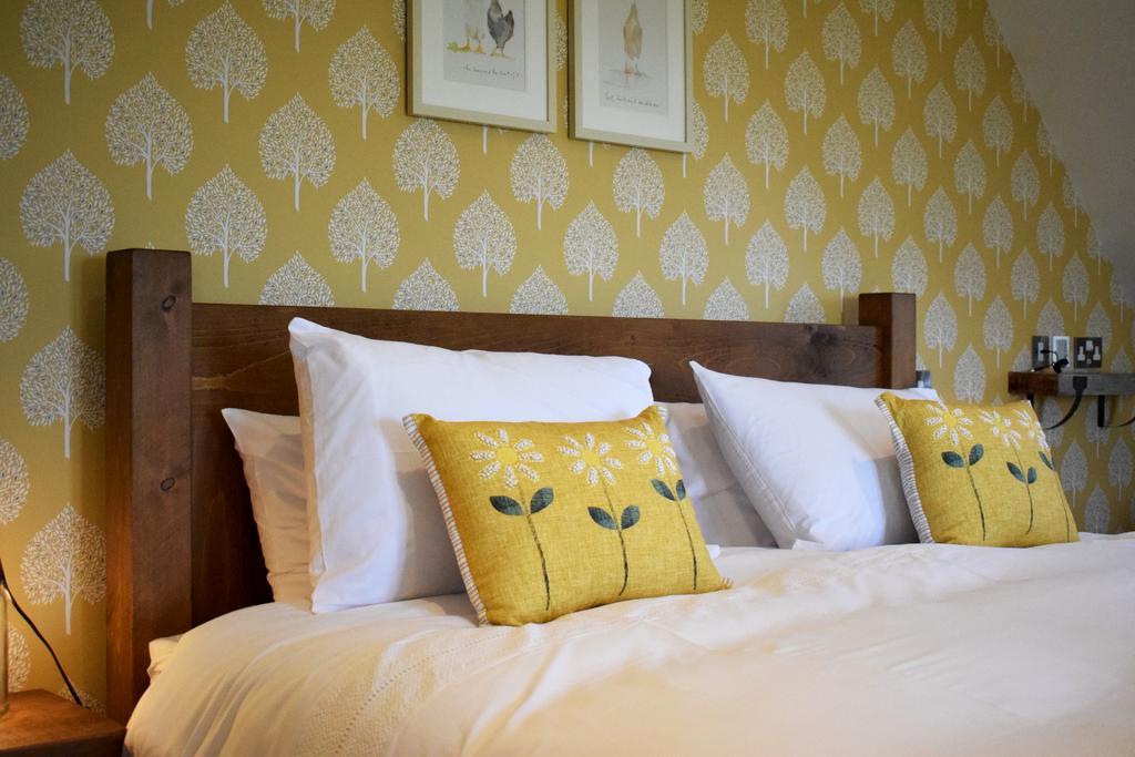 The White Hart Inn Алфретън Екстериор снимка